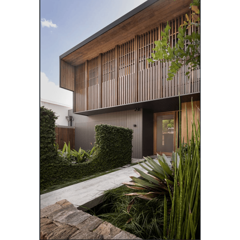 Crafting elegance: using plants to make a statement entrance