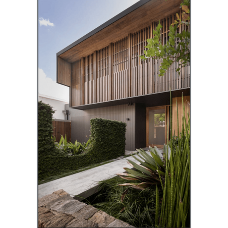 Crafting elegance: using plants to make a statement entrance