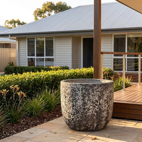 Pompeii U Planter - Various sizes available
