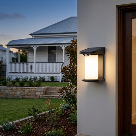 Sass Solar Wall Light with Motion Sensor
